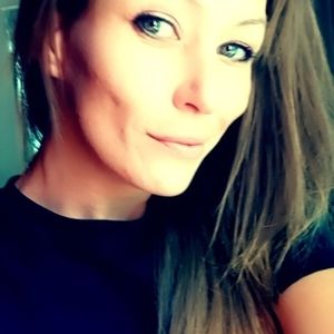 Meet your Posher, Bobbie